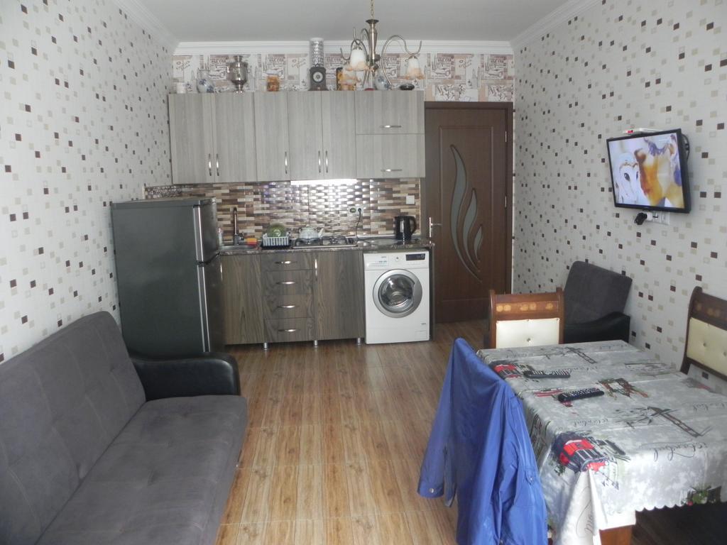 Apartment Rustaveli 59 Батуми Екстериор снимка
